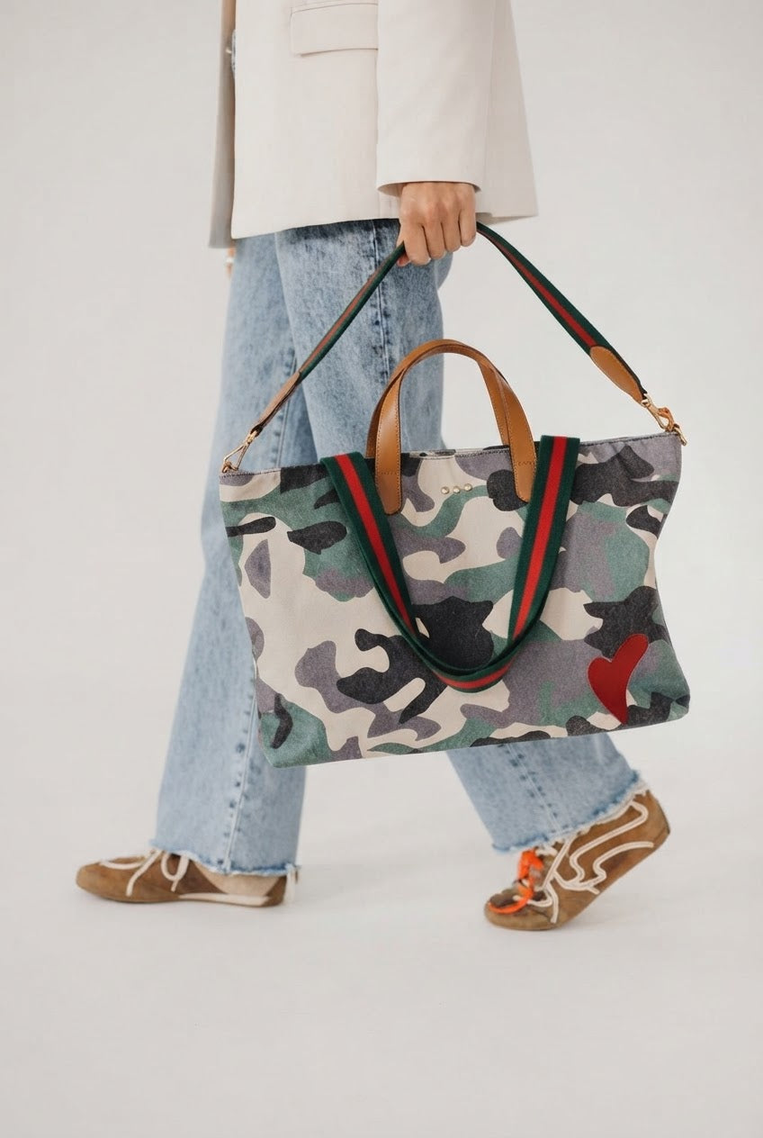 Handbags & Clutches
